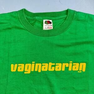 Vaginatarian VTG T Shirt Funny Adult Content Love Sexy Hot Girl Green Skate Punk